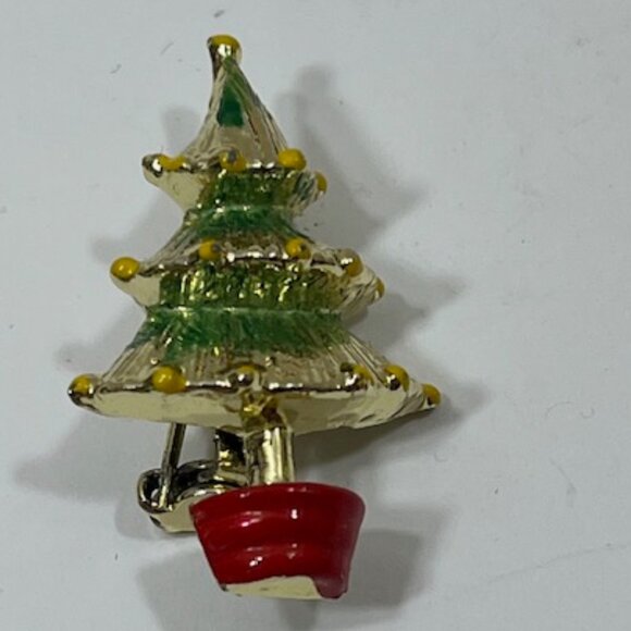 Classic Holiday Christmas Tree in Pot Brooch Pin Glittered Texture .75"x1.25" - Picture 1 of 10
